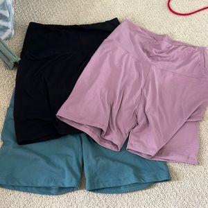 never worn they’re just too big